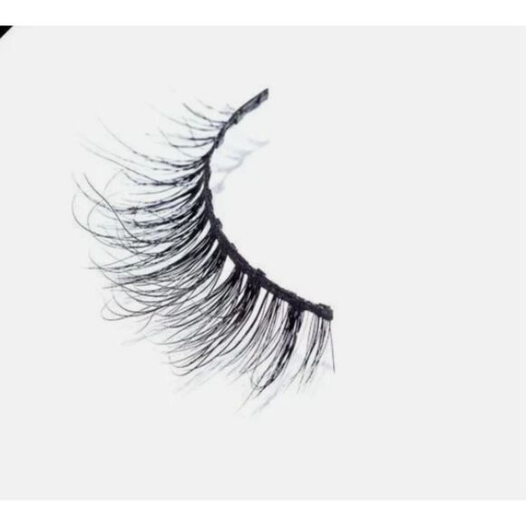 MoxieLash Magnetic Lash Set (flashy) - Picture 2 of 2